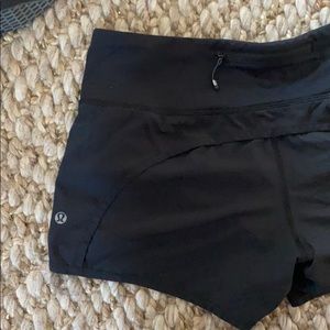 Black lulu shorts